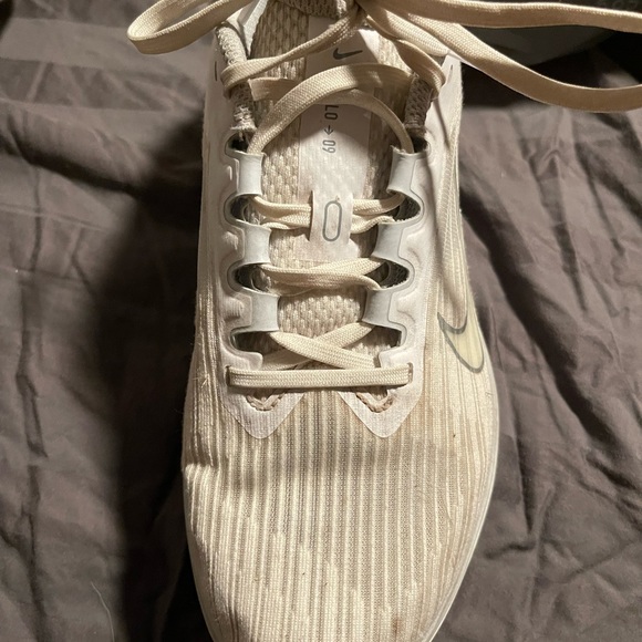 Nike Running Shoe - Picture 3 of 3